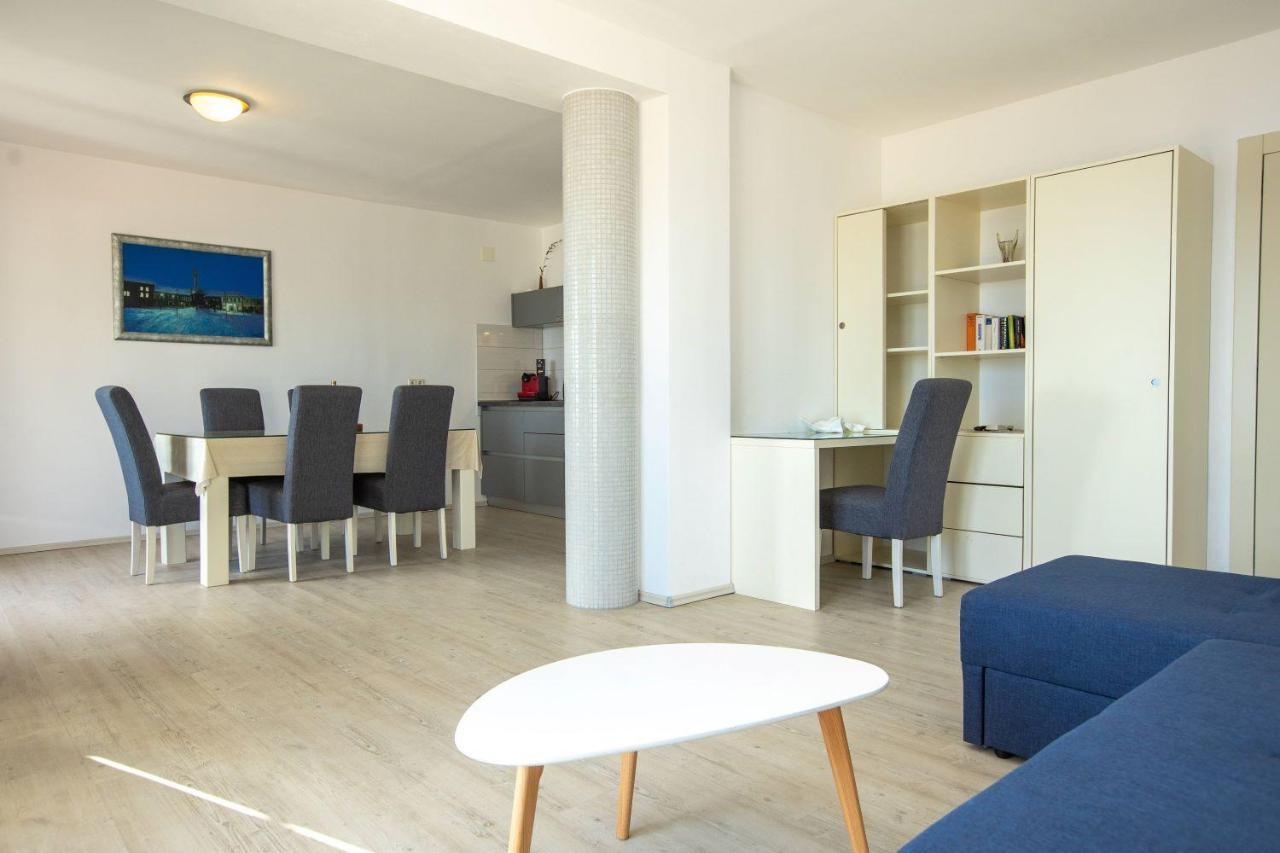 Apartments Mosor 오미스 외부 사진