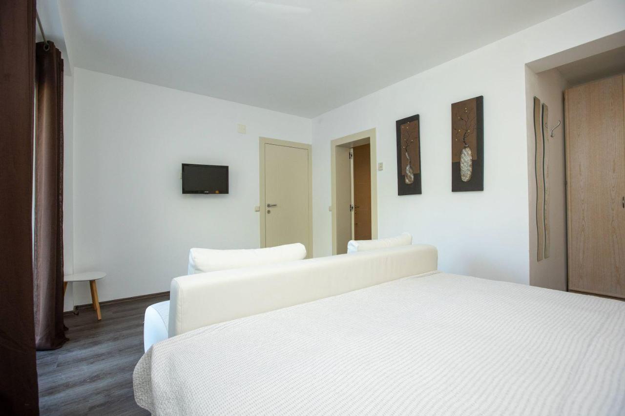 Apartments Mosor 오미스 외부 사진