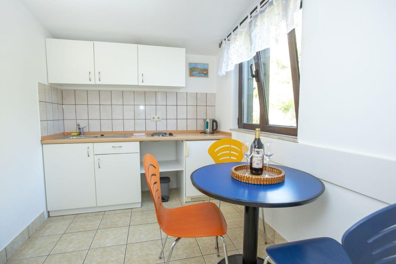 Apartments Mosor 오미스 외부 사진