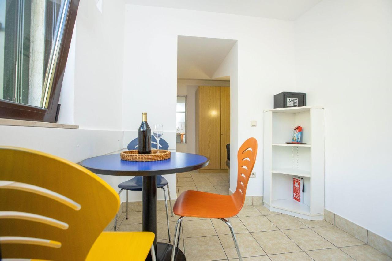 Apartments Mosor 오미스 외부 사진