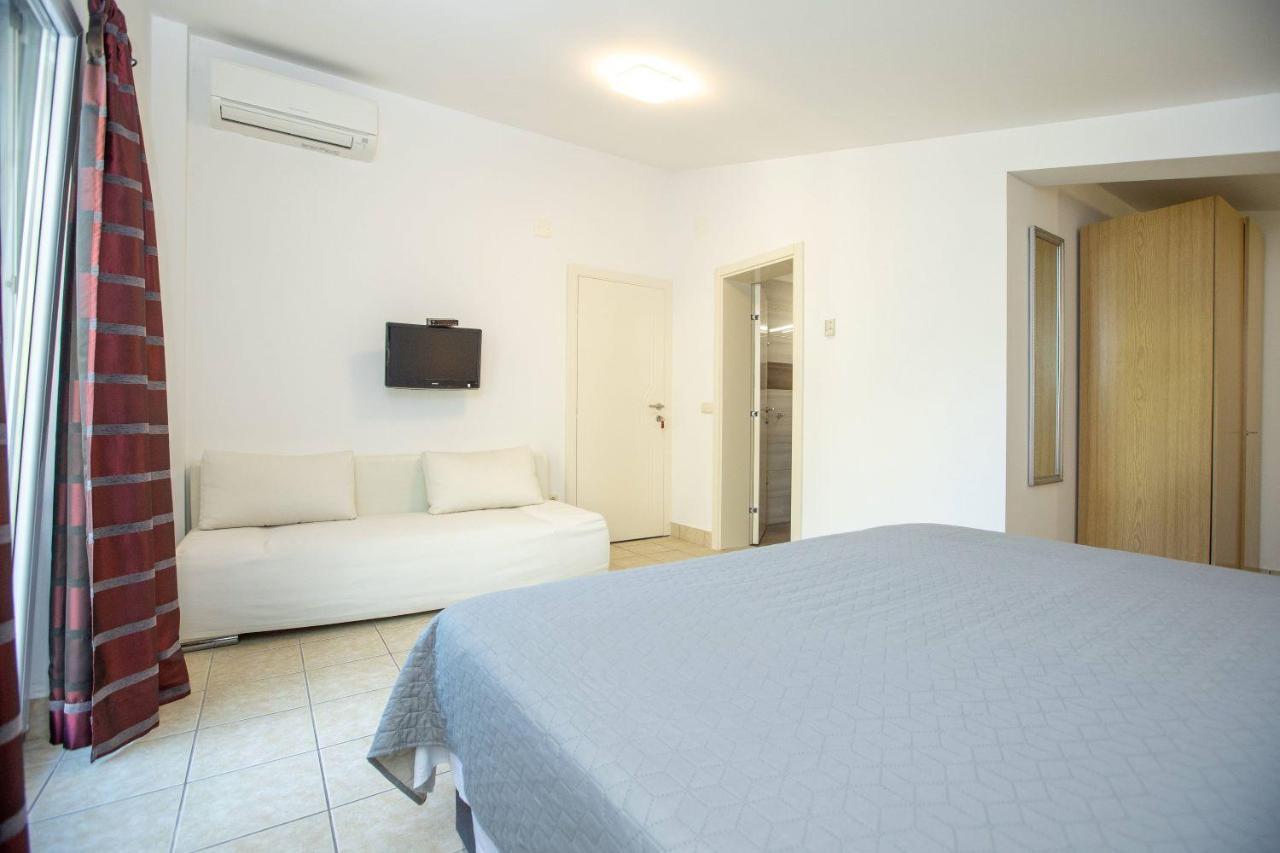 Apartments Mosor 오미스 외부 사진