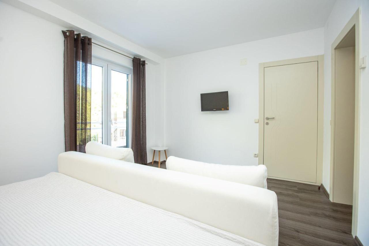 Apartments Mosor 오미스 외부 사진